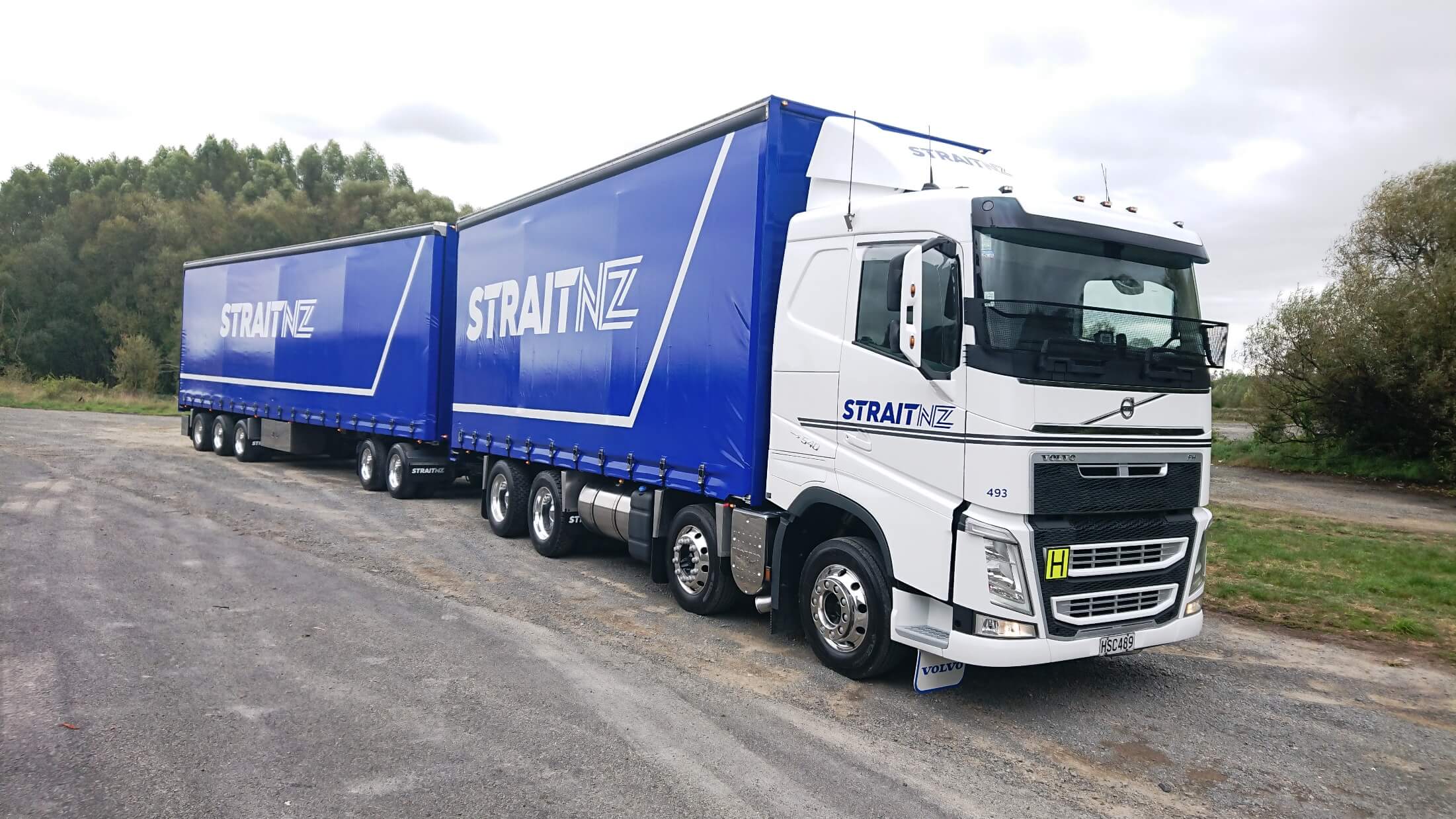 Curtainside Trailer Damage Repairs: Efficient Onsite Solutions for Trucking Companies