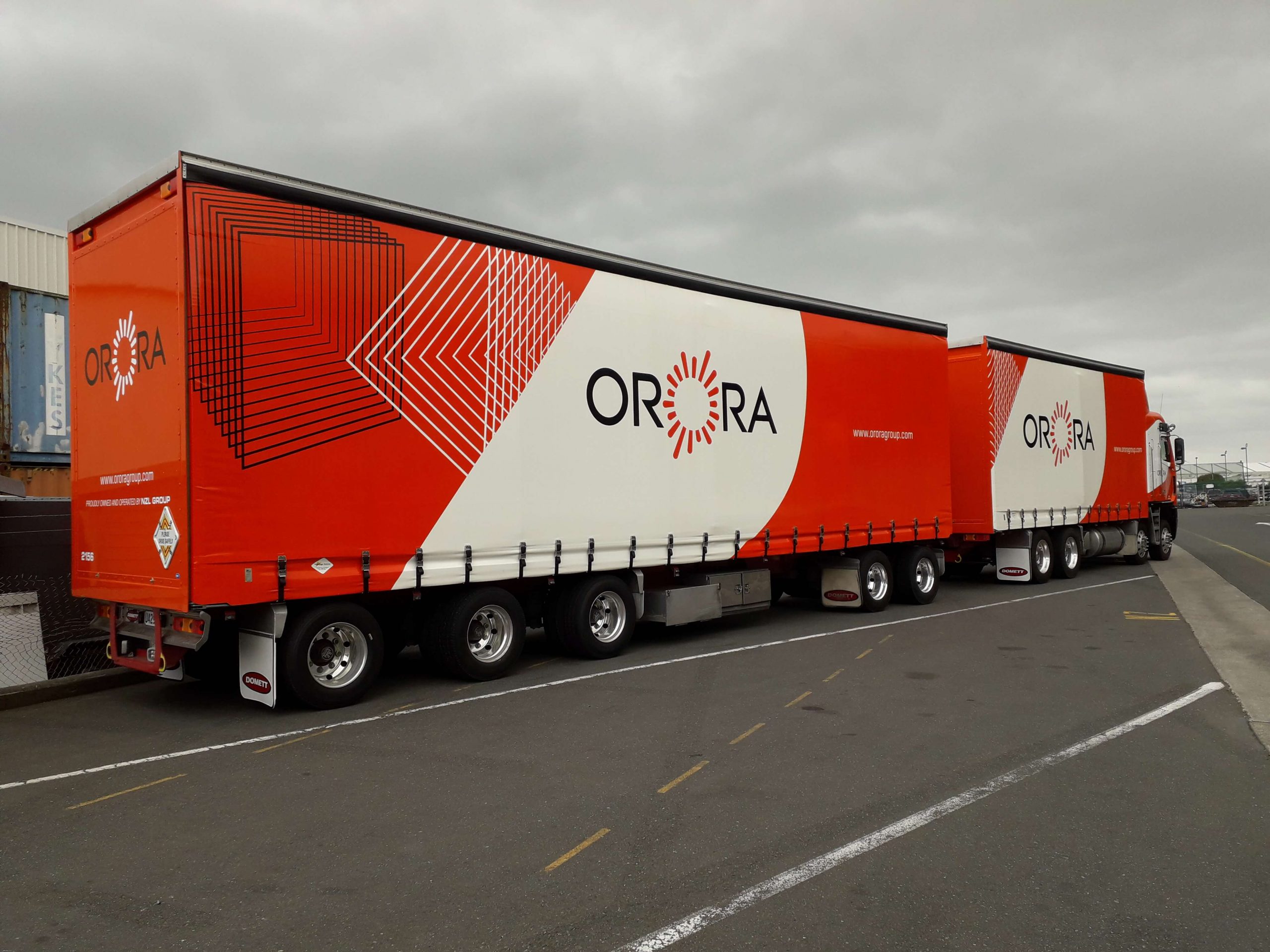 Onsite Truck Curtain Tensioning – Ensuring Safety and Stability on the Road